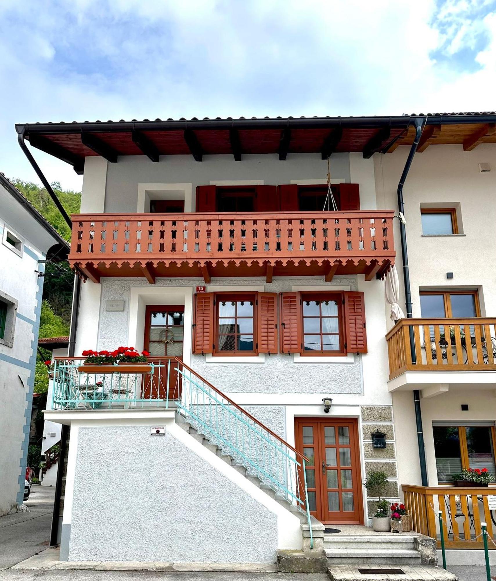 Вилла Hisa Rejmr With Private Parking Кобарид Экстерьер фото